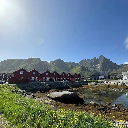 Rorbu Ved Vannet Holiday home *